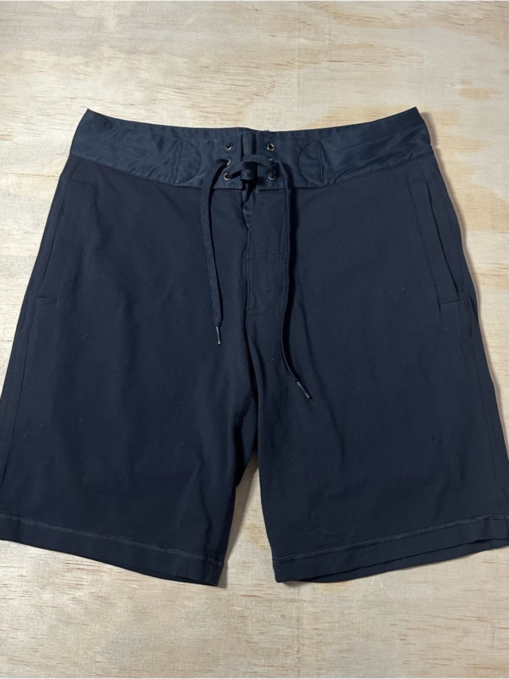 Lululemon Board Shorts Mens 32 Swim Outdoor Stretch Drawstring Hybrid Surf Black
